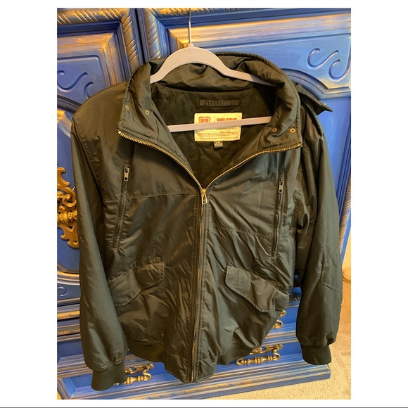 Volcom Other - Volcom Scout Black Winter Jacket Quilt Lined Large